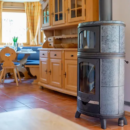 Chapter Two * Niedernsill